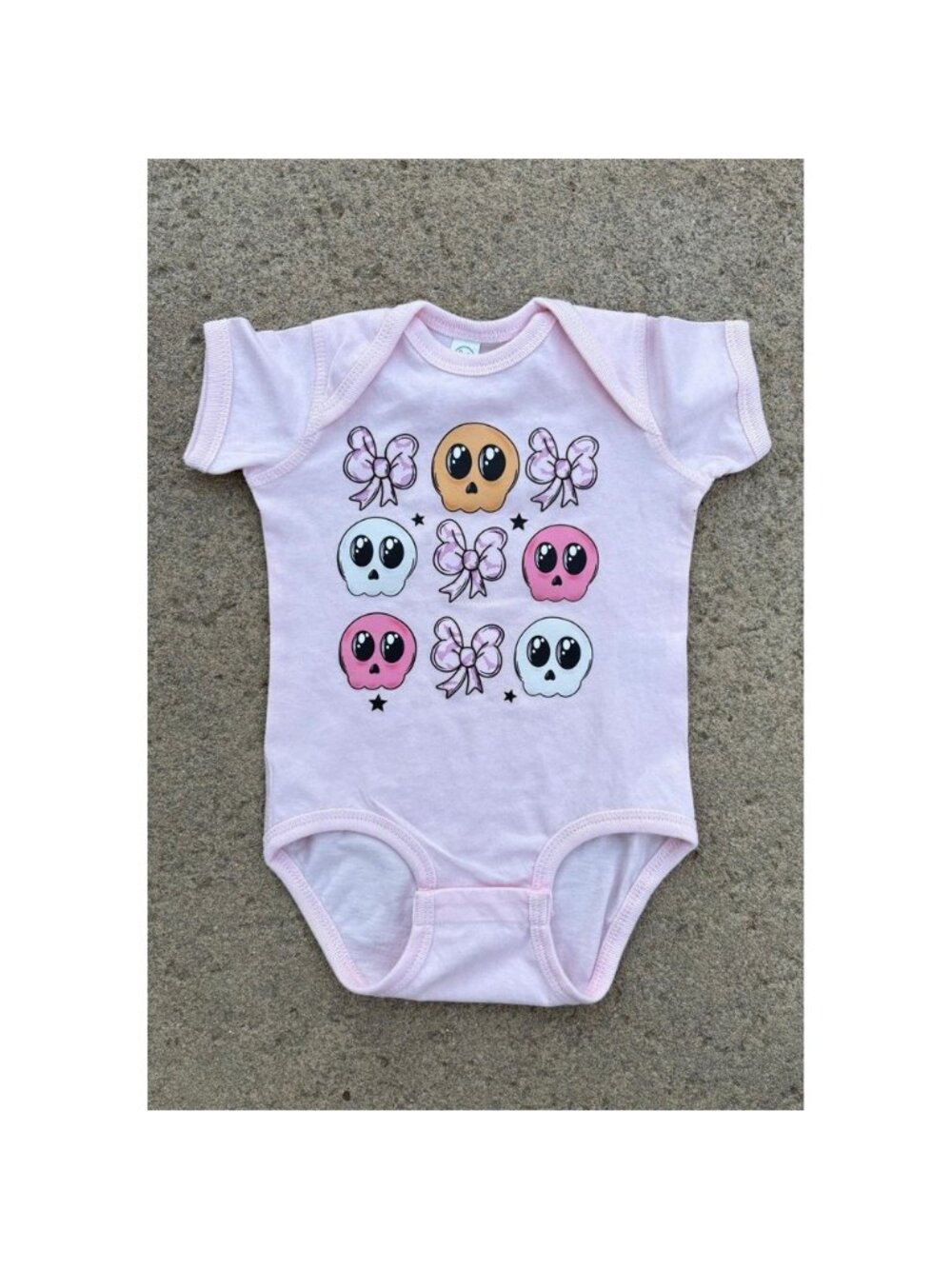 Pink Baby Bodysuit 6 Months Skulls Bows‎ Halloween Cute Graphic
